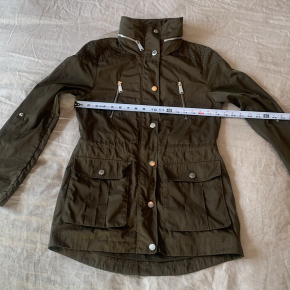 Rain Jacket - Windbreaker S - Picture 8 of 8